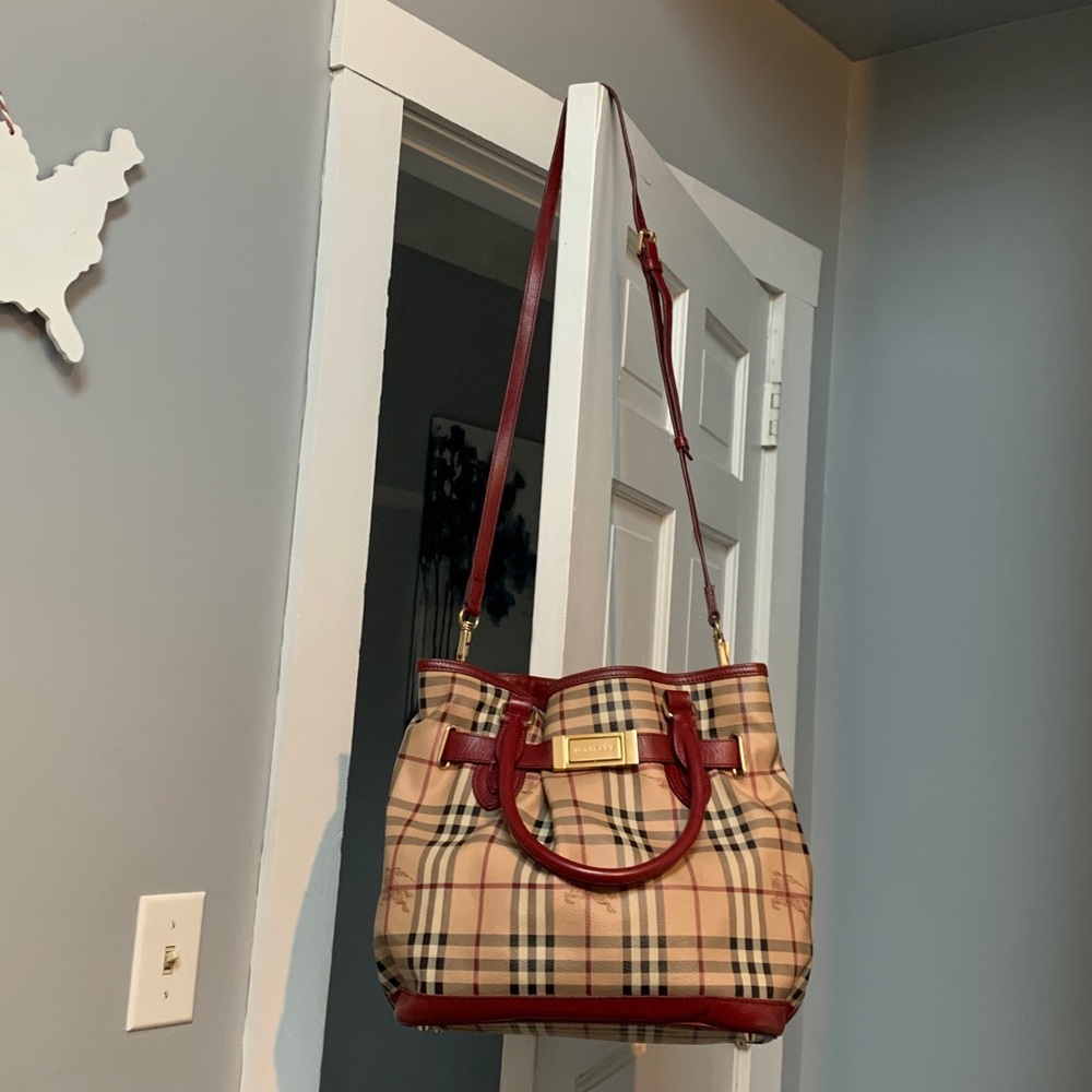 Authentic Burberry slouch 3 way bag - Picture 4 of 17